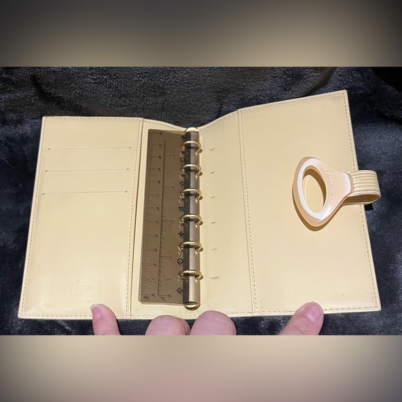 Louis Vuitton Small Ring Agenda Cream Vanilla Epi Leather Includes Ruler